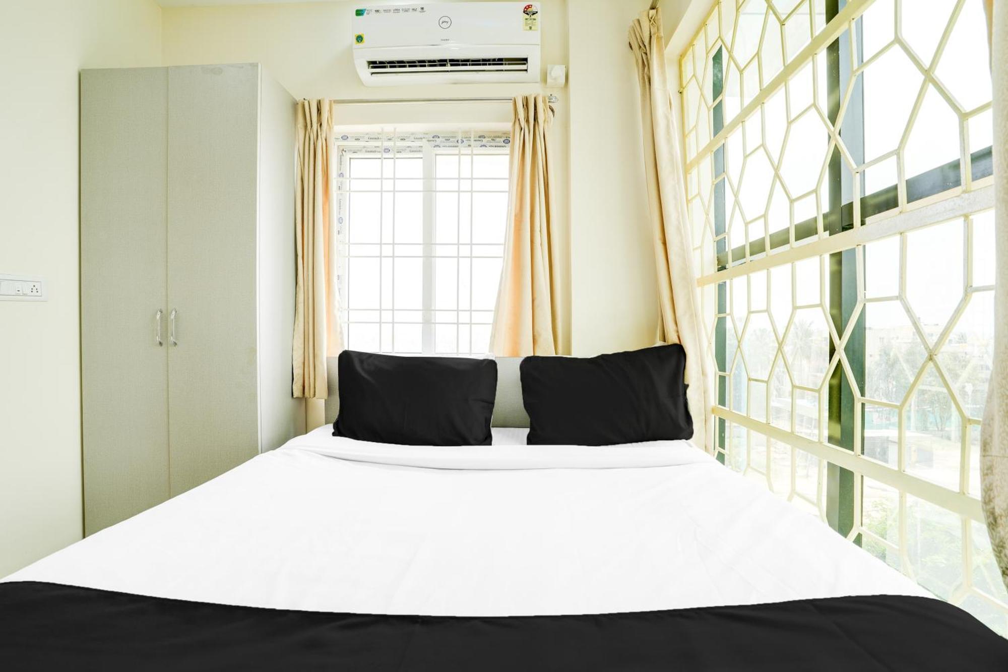 Super Hotel O Bangalore Near Reva Circle Formerly Cka Boarding Yelahanka Bagian luar foto